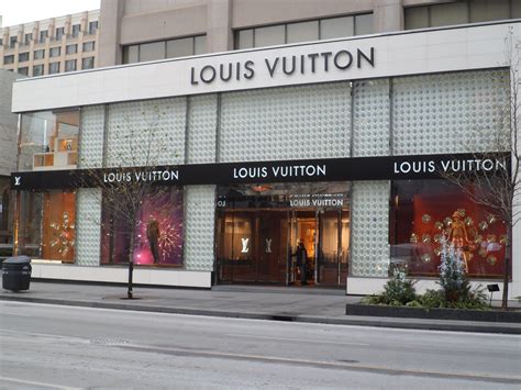 Louis Vuitton stores in Canada